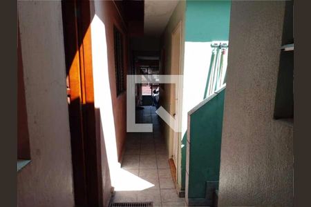 Casa à venda com 3 quartos, 184m² em Vila Tolstoi, São Paulo