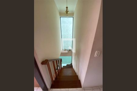 Casa à venda com 3 quartos, 264m² em Jardim Las Vegas, Santo André