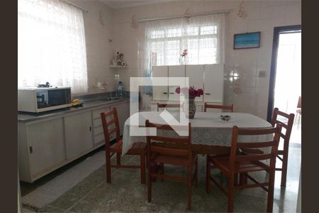 Casa à venda com 4 quartos, 243m² em Utinga, Santo André