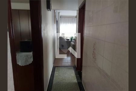 Casa à venda com 4 quartos, 243m² em Utinga, Santo André