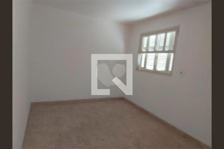 Casa à venda com 4 quartos, 243m² em Utinga, Santo André
