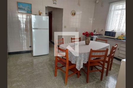 Casa à venda com 4 quartos, 243m² em Utinga, Santo André