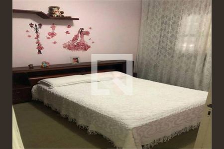 Casa à venda com 3 quartos, 200m² em Pinheirinho, Santo André