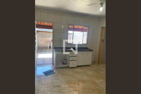 Casa à venda com 3 quartos, 300m² em Utinga, Santo André