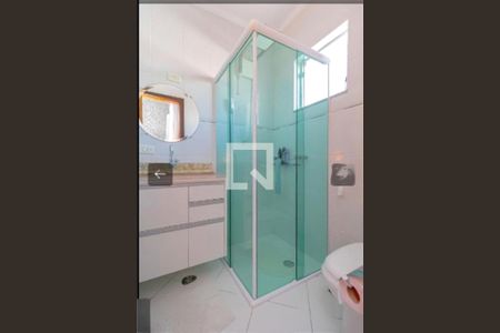 Casa à venda com 3 quartos, 129m² em Utinga, Santo André