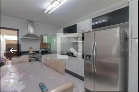 Casa à venda com 3 quartos, 129m² em Utinga, Santo André