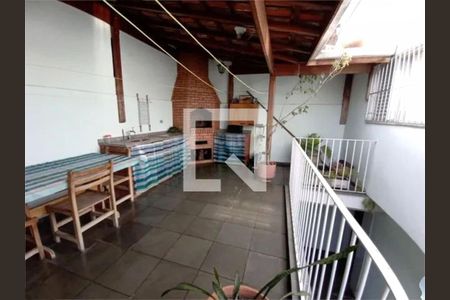 Casa à venda com 2 quartos, 140m² em Vila Carrão, São Paulo