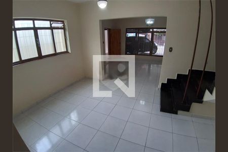 Casa à venda com 3 quartos, 230m² em Vila Gomes, São Paulo