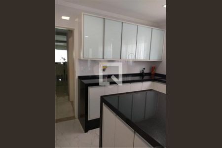 Casa para alugar com 3 quartos, 370m² em Vila Albertina, São Paulo