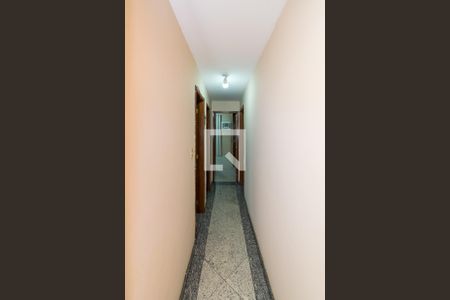 Corredor de apartamento à venda com 3 quartos, 130m² em Vila da Penha, Rio de Janeiro