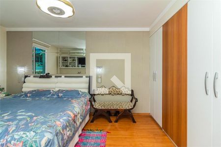 Casa à venda com 3 quartos, 131m² em Vila Fachini, São Paulo