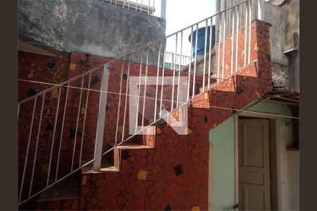 Casa à venda com 3 quartos, 260m² em Jardim Teresa, São Paulo