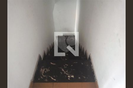 Casa à venda com 3 quartos, 260m² em Jardim Teresa, São Paulo