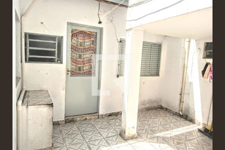 Casa à venda com 3 quartos, 260m² em Jardim Teresa, São Paulo