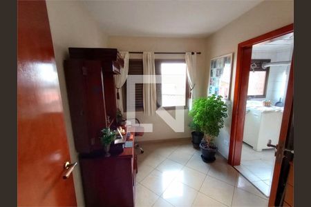 Apartamento à venda com 3 quartos, 94m² em Jardim Teresa, São Paulo