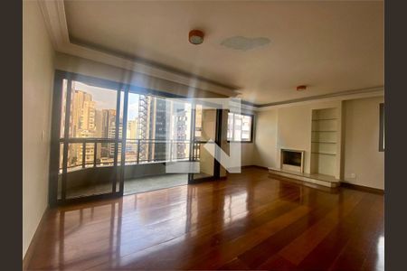 Apartamento à venda com 3 quartos, 198m² em Itaim Bibi, São Paulo