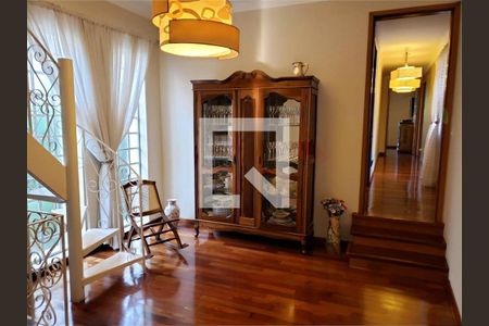 Casa à venda com 5 quartos, 220m² em Jardim da Saúde, São Paulo