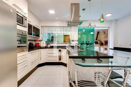 Casa à venda com 2 quartos, 178m² em Indianópolis, São Paulo