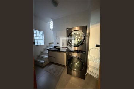 Casa à venda com 4 quartos, 340m² em City América, São Paulo