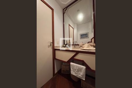 Lavabo de apartamento à venda com 4 quartos, 234m² em Copacabana, Rio de Janeiro