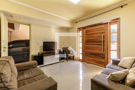 Sala de casa à venda com 3 quartos, 240m² em Jardim Itu, Porto Alegre