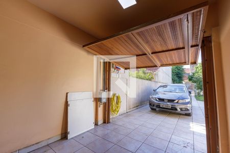 Garagem de casa à venda com 3 quartos, 240m² em Jardim Itu, Porto Alegre