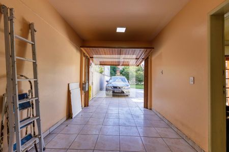 Garagem de casa à venda com 3 quartos, 240m² em Jardim Itu, Porto Alegre