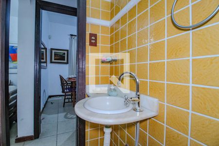 Lavabo de casa à venda com 3 quartos, 167m² em Azenha, Porto Alegre