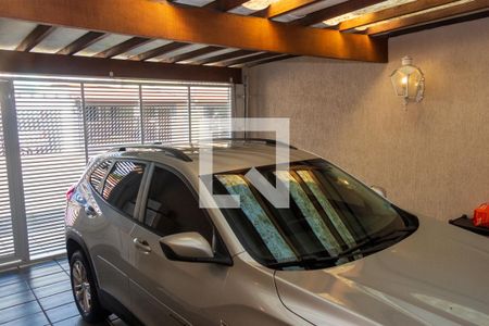 Garagem de casa à venda com 4 quartos, 200m² em Vila Campo Grande, São Paulo