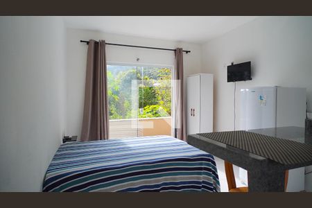 Sala/Quarto de kitnet/studio para alugar com 1 quarto, 30m² em Barra da Lagoa, Florianópolis
