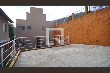 Garagem de kitnet/studio para alugar com 1 quarto, 30m² em Barra da Lagoa, Florianópolis