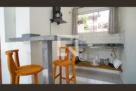 Cozinha de kitnet/studio para alugar com 1 quarto, 30m² em Barra da Lagoa, Florianópolis