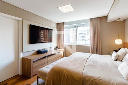 Apartamento à venda com 3 quartos, 210m² em Itaim Bibi, São Paulo