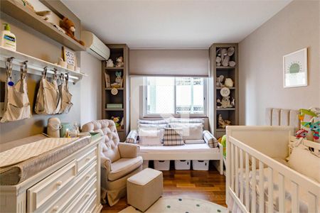 Apartamento à venda com 3 quartos, 210m² em Itaim Bibi, São Paulo