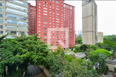 Apartamento à venda com 3 quartos, 130m² em Jardim Europa, São Paulo