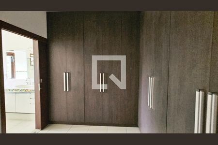 Closet Suíte 3 de casa à venda com 4 quartos, 460m² em Vale Azul, Jundiaí