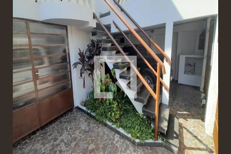 Casa à venda com 3 quartos, 240m² em Vila Assunção, Santo André