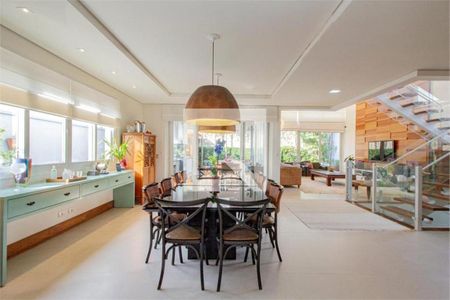 Casa à venda com 4 quartos, 550m² em Jardim Sao Caetano, São Caetano do Sul