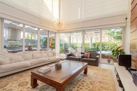 Casa à venda com 4 quartos, 550m² em Jardim Sao Caetano, São Caetano do Sul