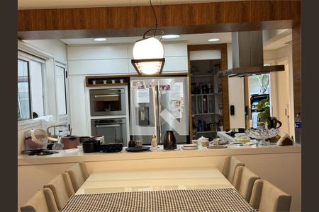 Casa à venda com 4 quartos, 220m² em Demarchi, São Bernardo do Campo