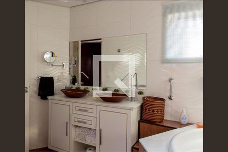 Casa à venda com 3 quartos, 328m² em Parque dos Passaros, São Bernardo do Campo