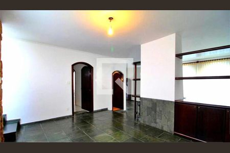 Casa à venda com 3 quartos, 206m² em Vila Gilda, Santo André