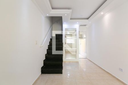 Sala de casa de condomínio para alugar com 2 quartos, 65m² em Parada Xv de Novembro, São Paulo
