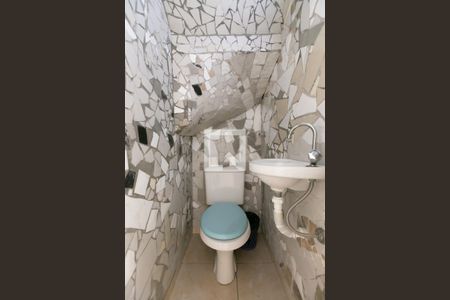 Lavabo de casa de condomínio para alugar com 2 quartos, 65m² em Parada Xv de Novembro, São Paulo