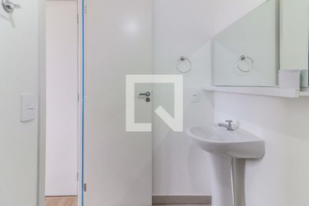 Banheiro Social de apartamento para alugar com 1 quarto, 24m² em Butantã, São Paulo