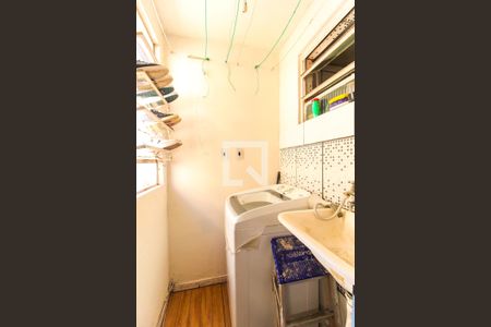 Área de Serviço de apartamento para alugar com 2 quartos, 56m² em Jardim Bonifacio, São Paulo
