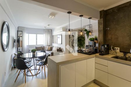 Sala de apartamento à venda com 2 quartos, 72m² em Indianópolis, São Paulo