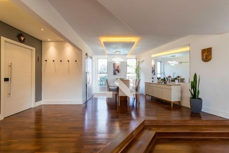 Sala de apartamento à venda com 5 quartos, 250m² em Vila Suzana, São Paulo