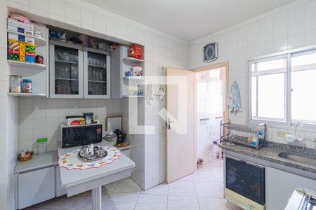 Cozinha e área de serviço de apartamento para alugar com 3 quartos, 85m² em Vila Osasco, Osasco