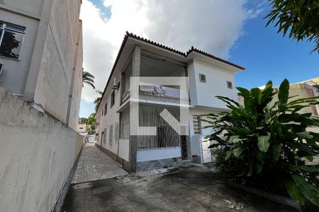Garagem de casa à venda com 6 quartos, 317m² em Jardim Guanabara, Rio de Janeiro